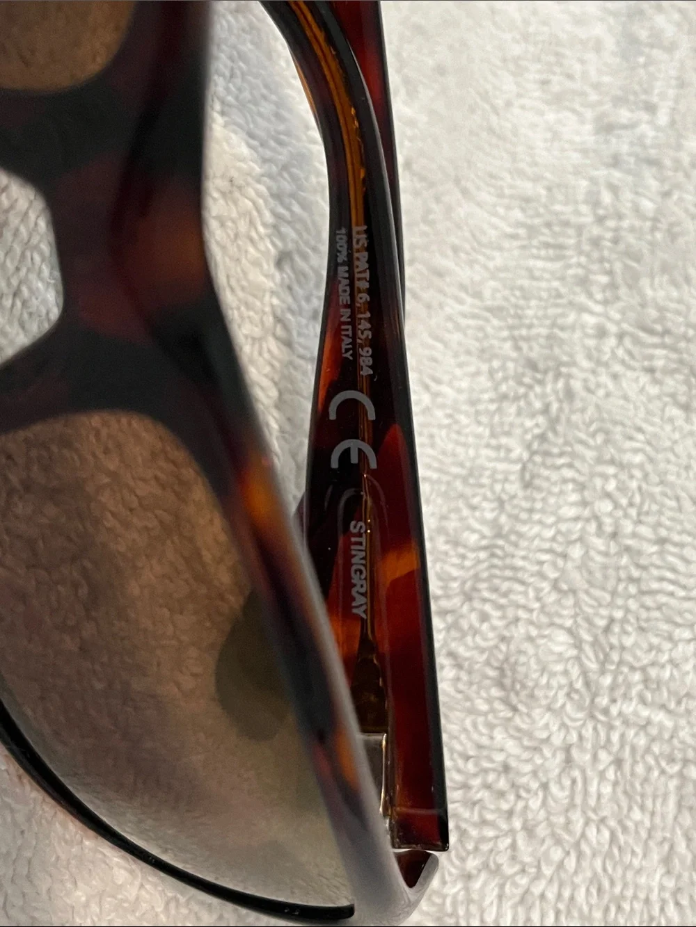 MAUI JIM STINGRAY Square Sunglasses in Tortoiseshell Brown